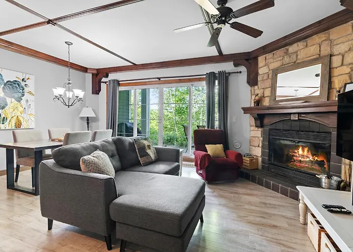 Les Manoirs Wpool & Hot Tub Near Village 120-7