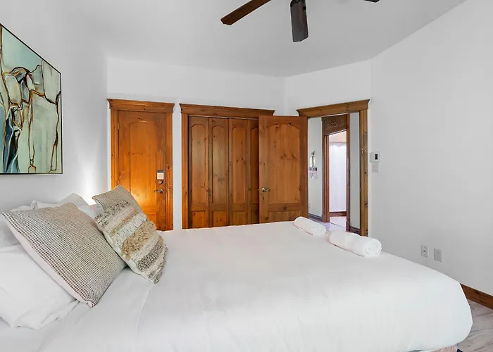Les Manoirs Wpool & Hot Tub Near Village 120-7